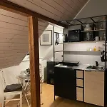 Modernes 1-raum-apartment *