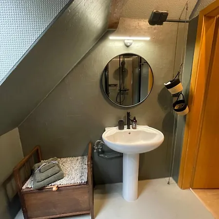 Modernes 1-raum-apartment